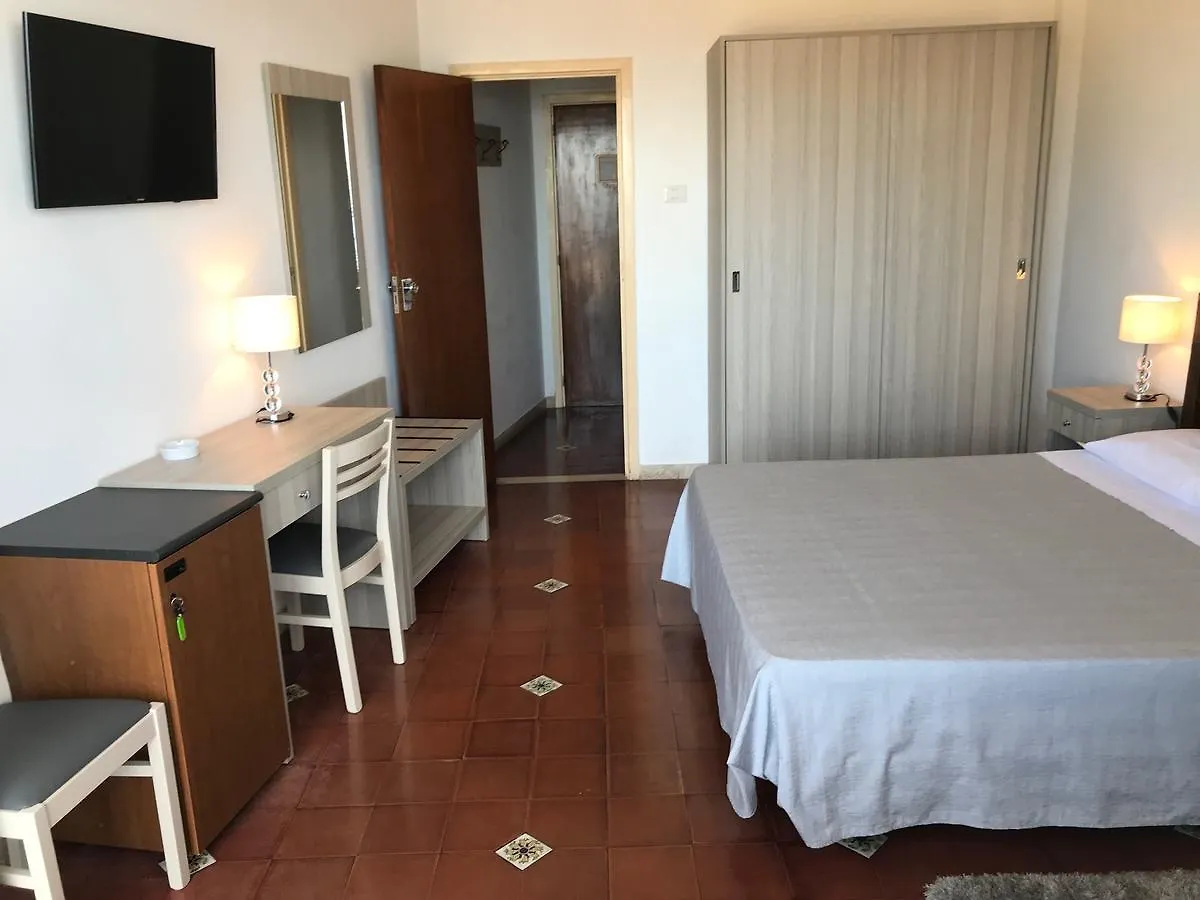 Hotel Mediterranee Taormina 4*,